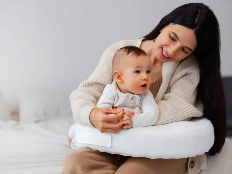 Co-Sleeping, Benarkah Aman untuk Bayi?
