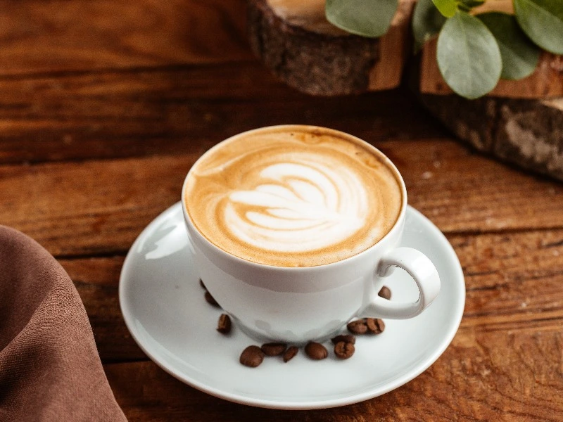 Minum Kopi Bisa Membuat Gigi Kuning? Cek Faktanya Yuk