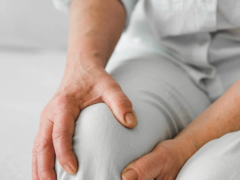 Tulang Keropos Tidak Terasa? Waspada Risiko Osteoporosis